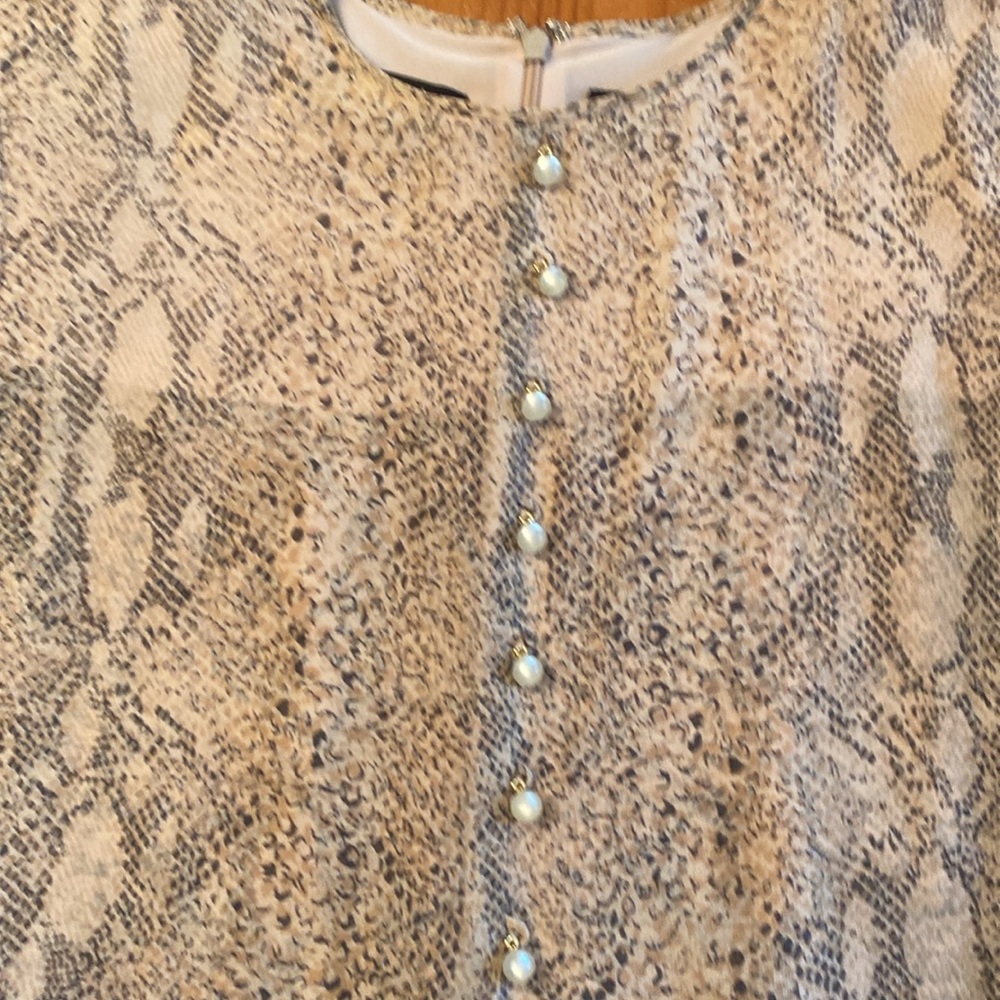 Dana Buchman silk long sleeved dress. Tan and black. Size 12. - Picture 2 of 4